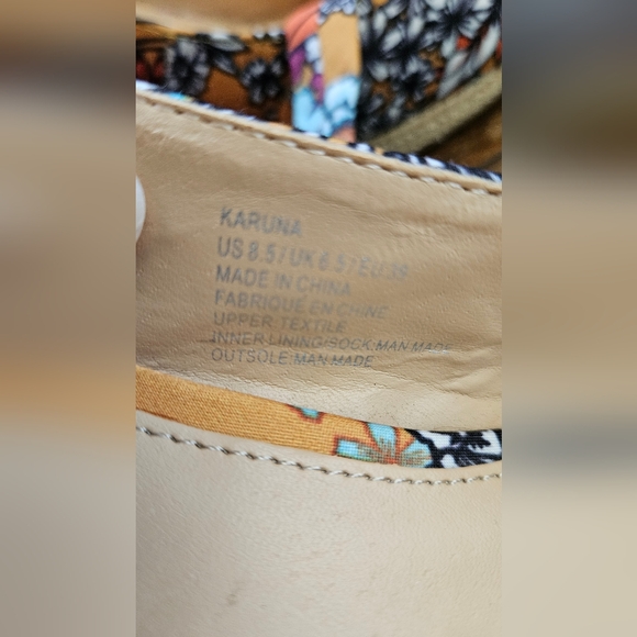 JustFab Yellow Floral Wedge Sandals with Ankle Strap EUC WITH SMALL CALLOUT - Picture 8 of 10